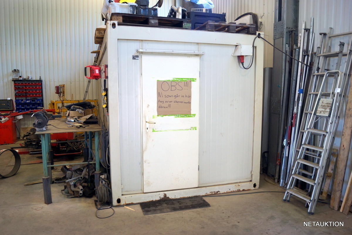 Netauktion Isolerad container med toalett