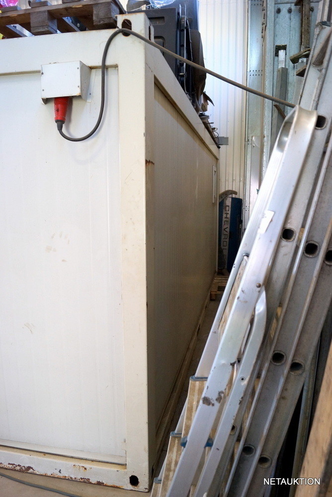 Netauktion Isolerad container med toalett