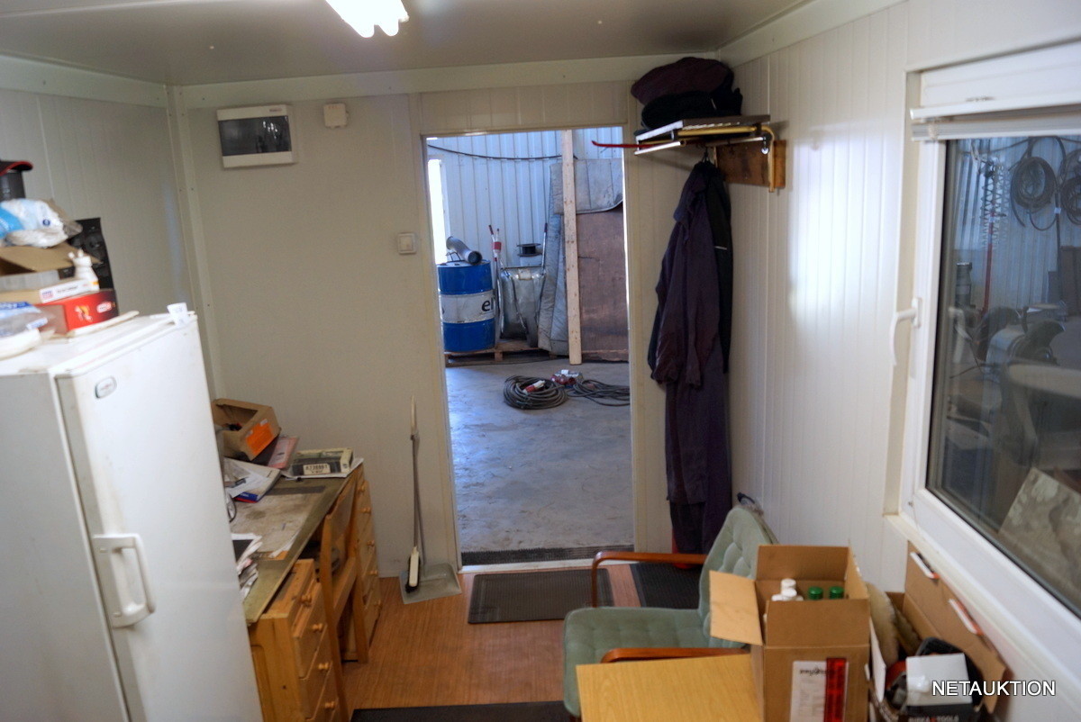 Netauktion Isolerad container med toalett