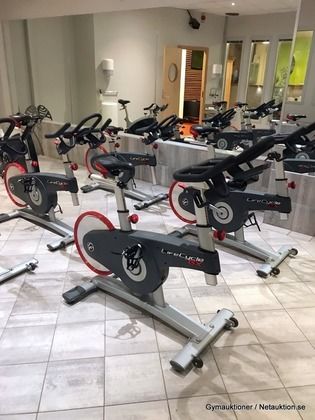 Spinningcykel Life Cycle GX med Pekskärm