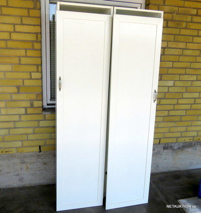 2st mindre garderober