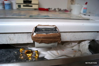 Dammsugare & bordslampa