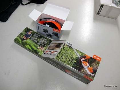 Röjsåg och hjälm, Stihl (2)