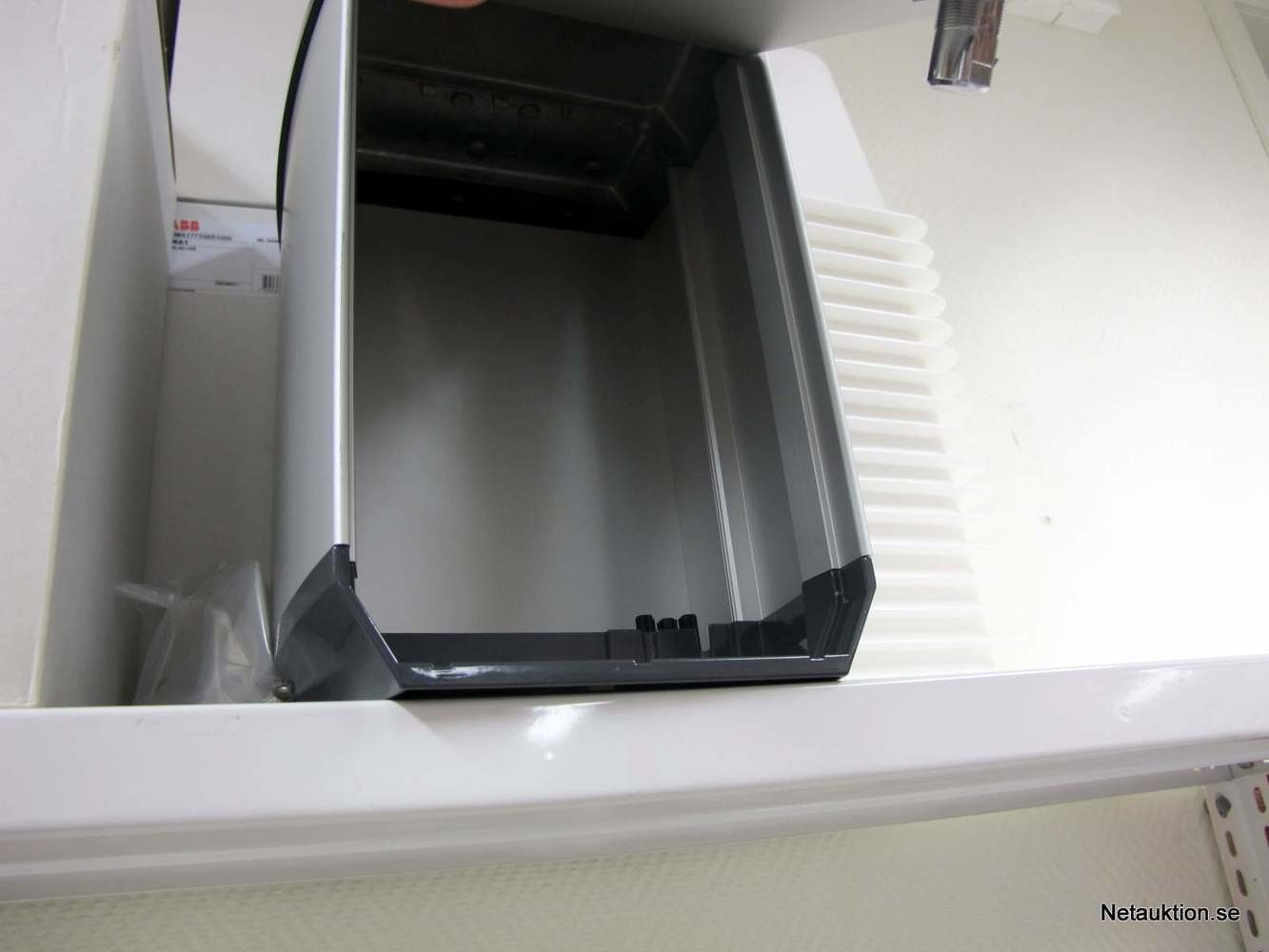 Netauktion - Elskåp för parkering, ABB