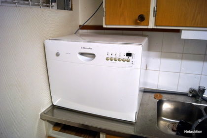 Bänkdiskmaskin & mikrovågsugn 