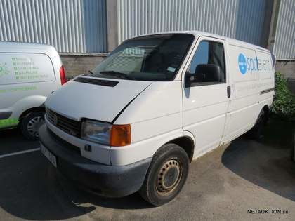VW Transporter 2.5 TDI (UAY674) -02