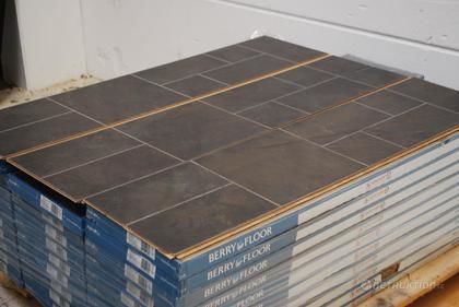 Berry Floor Hydroplus Tiles 61 m2
