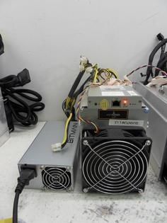 1st kryptominer Antminer L3+ med nätdel