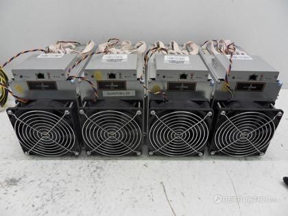 4st Kryptominers, Antminer D3 med 4 nätdelar