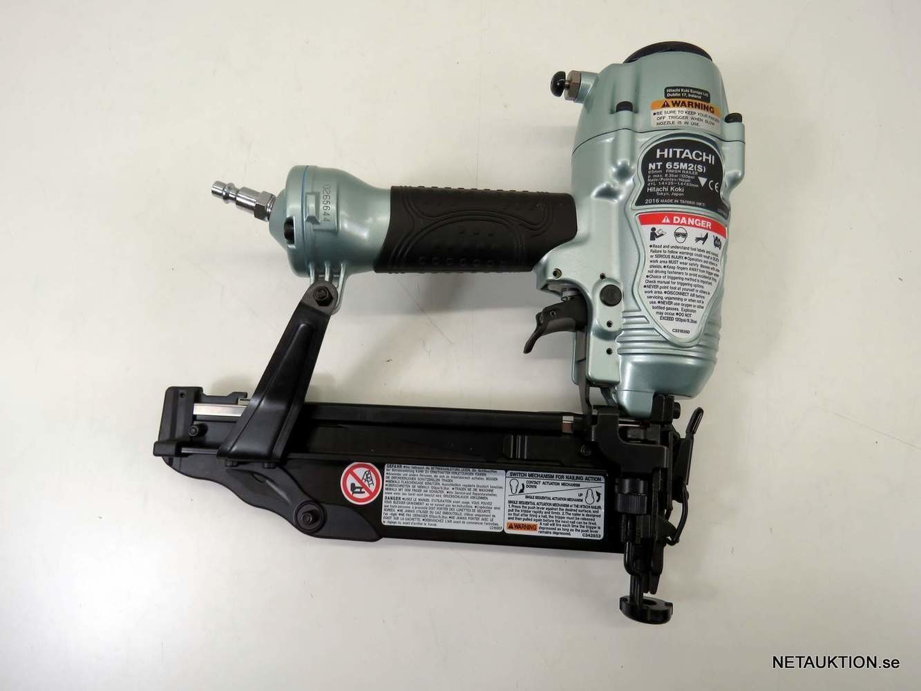 Netauktion Dyckertpistol, Hitachi NT65M2(S)