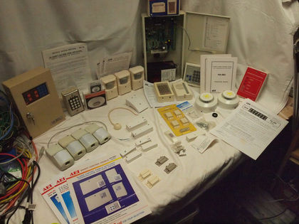 LARMCENTRALER, sensorer & tillb. Trådbundet