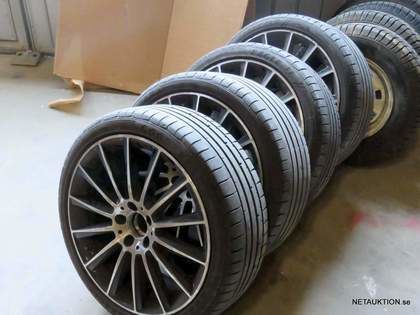 Däck med AMG-fälgar, 255/35 R19