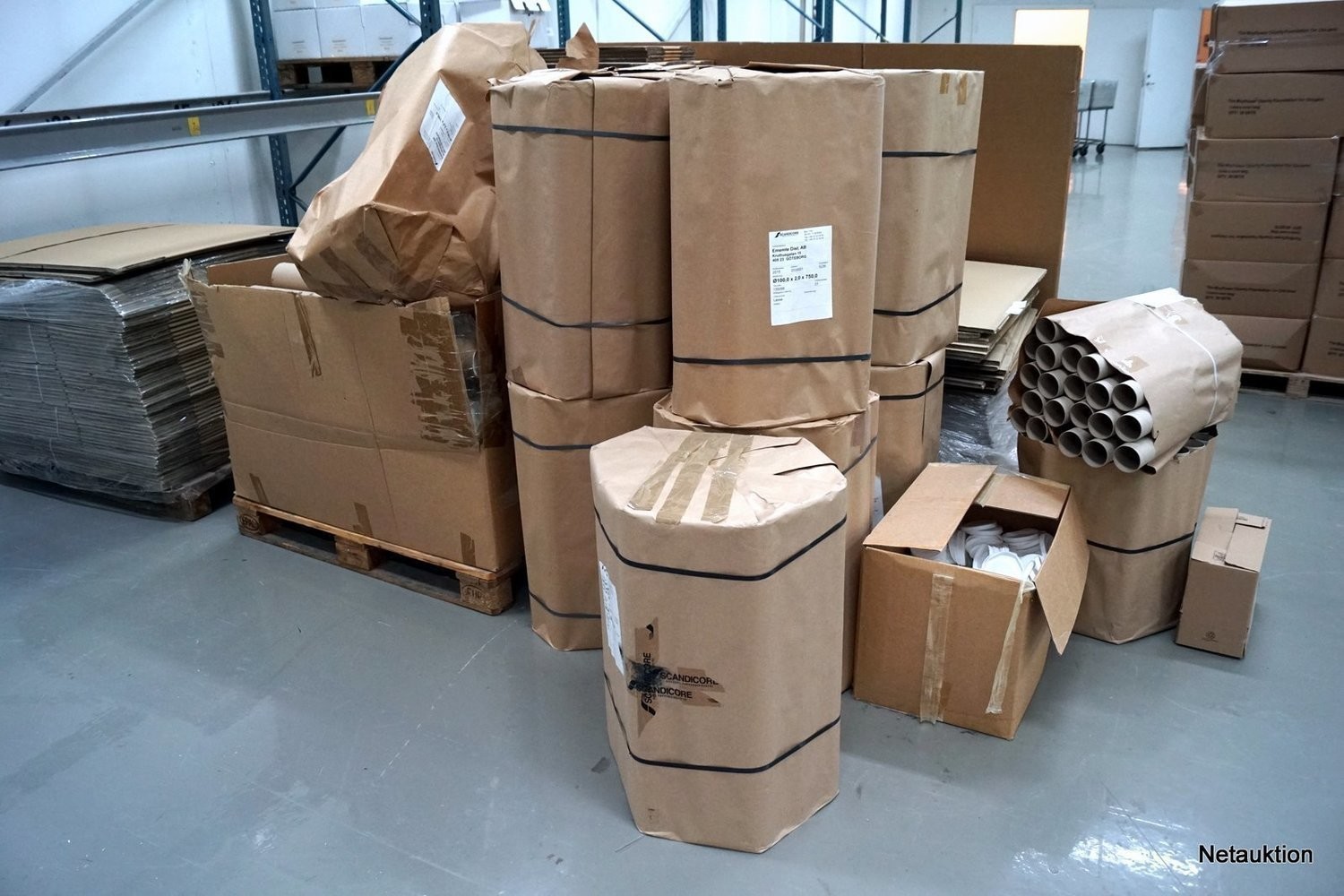 Netauktion - Förpackningsmaterial, rör