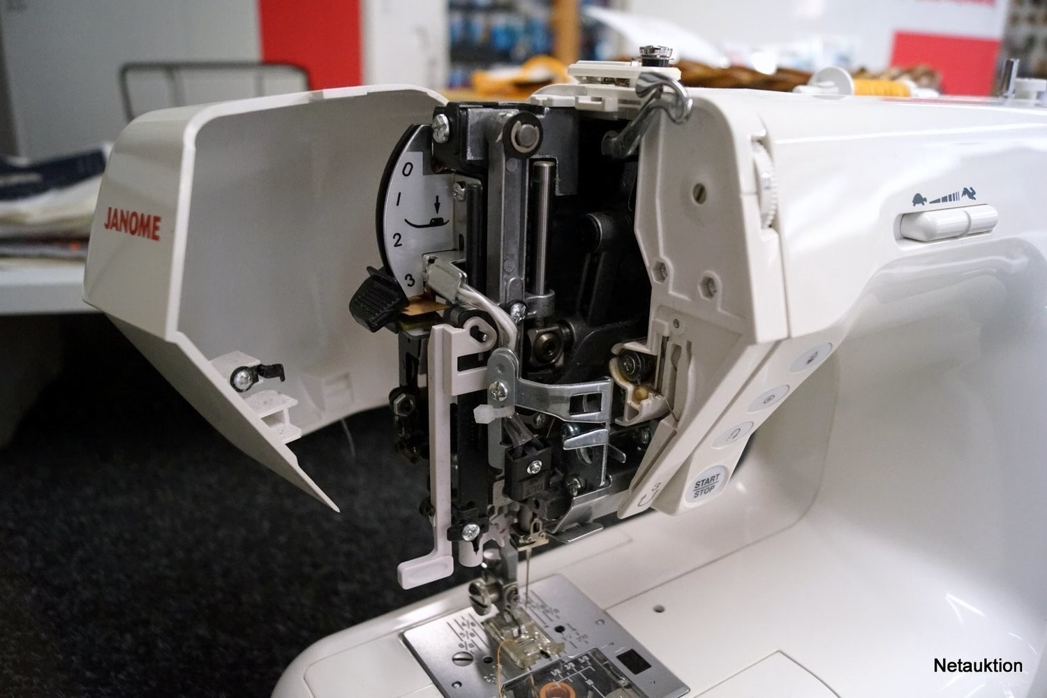 Netauktion Symaskin, Janome DC4030 (demo)