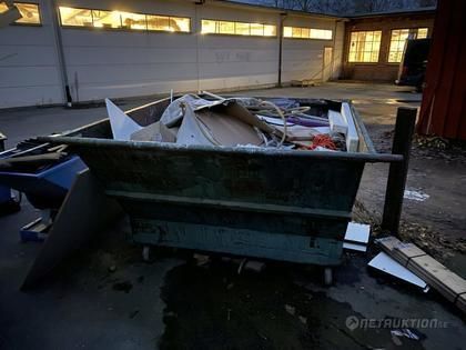 Container med lastarfäste