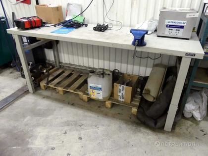 POUSTO Verkstadbord + skruvstäd