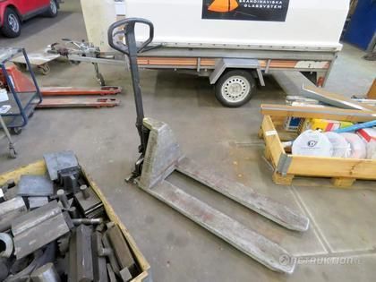 Höglyftande palldragare