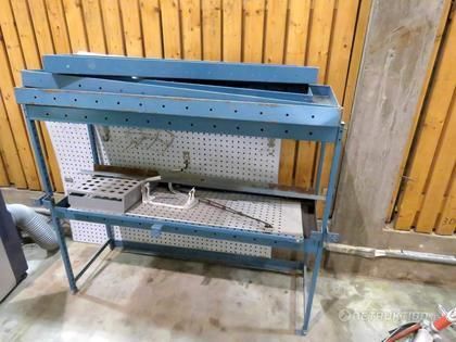 Verkstadsinredning för bil