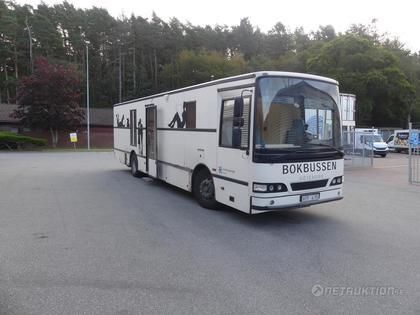 Bokbuss, Volvo Carrus B10m-62 (HTF415) -98