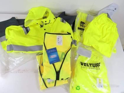 Nya arbets/regnkläder, 5 plagg