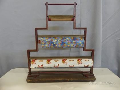 Äldre presentpappershållare