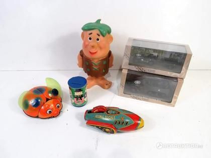 Äldre plåtleksaker mm, 6 delar