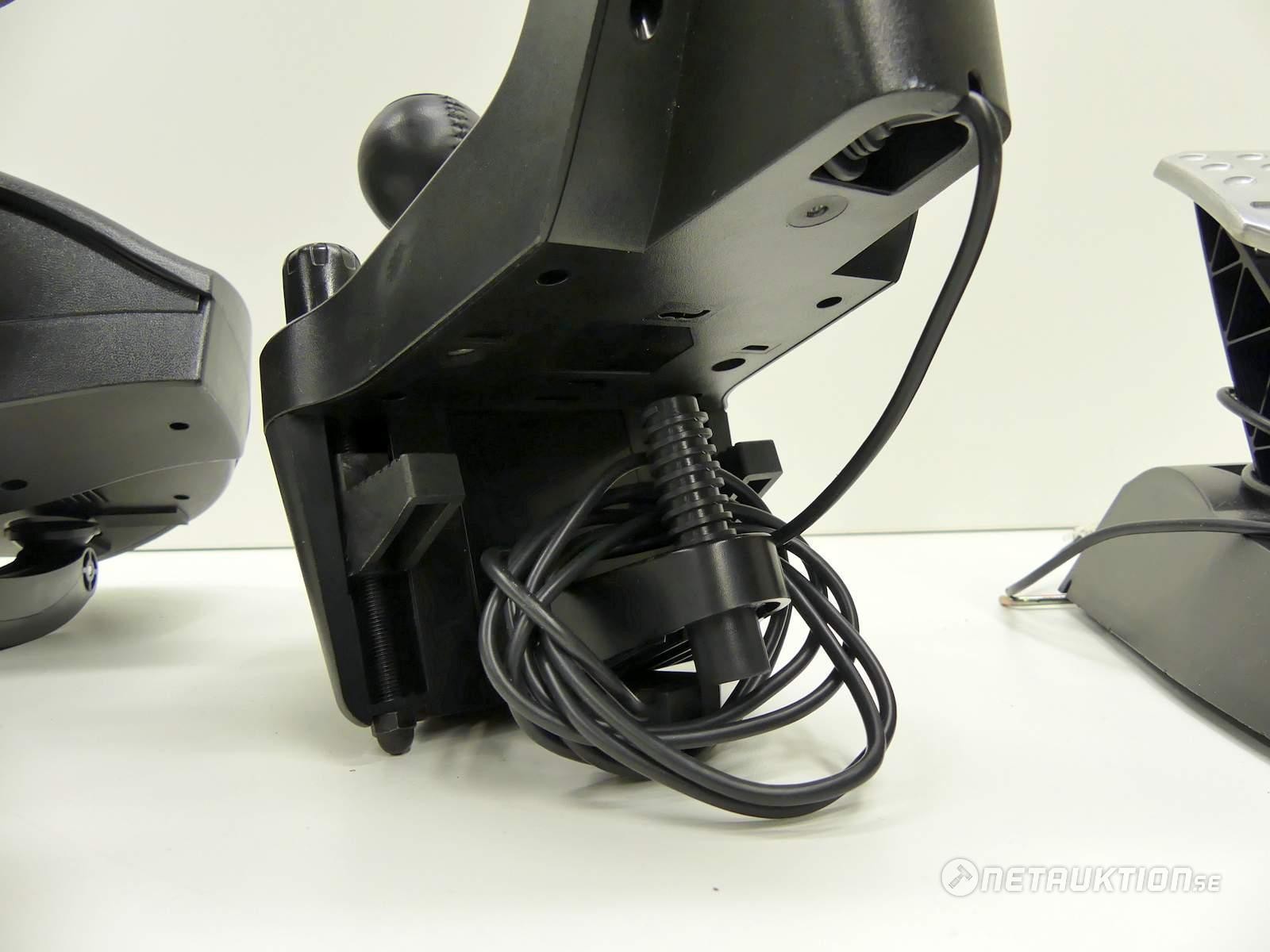 Netauktion - Racing ratt med pedaler och växelspak