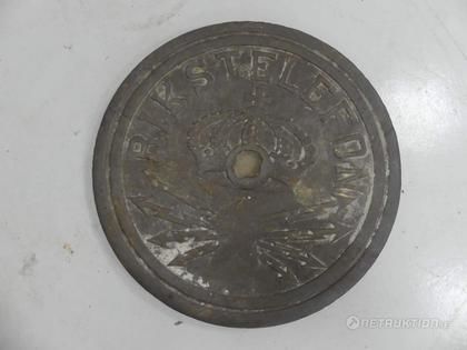 Brunnslock, gjutjärn, 1900-tal.