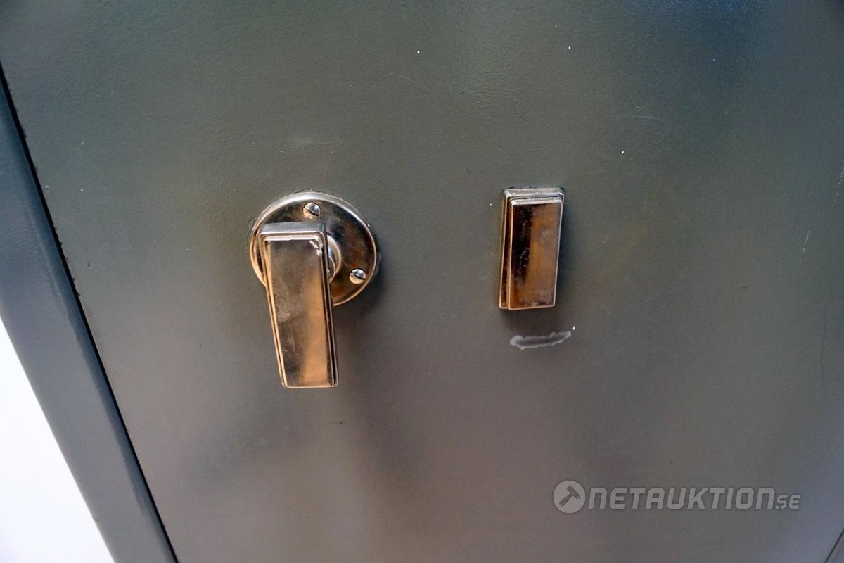 Netauktion - Kassaskåp, Hadak