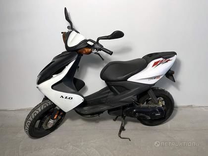 EU-moped - Yamaha Aerox 50 (FKF351) -07