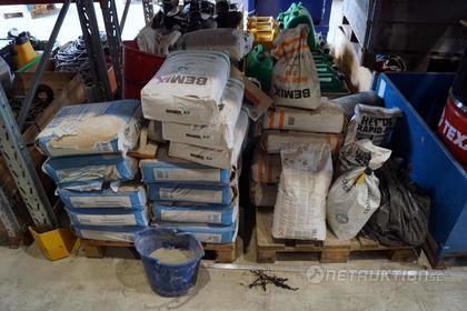 Pall med cement och bruk