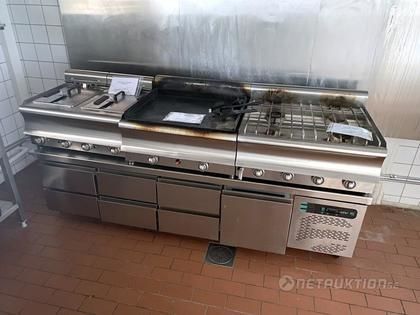 Komplett grillbänk, kyl, fritös, grill mm 
