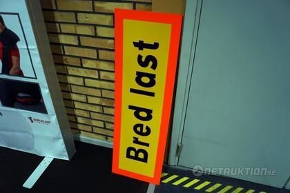Varningsskylt "bred last" 