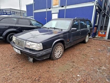 VOLVO 945 2,3T (UZA306) -97