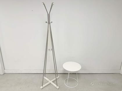 Bord och klädhängare (#3)