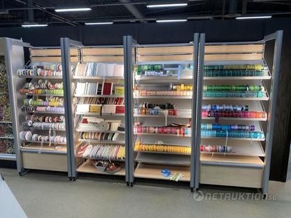 Butikshyllor och tygband mm 