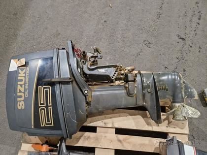 Utombordsmotor Suzuki DT25C