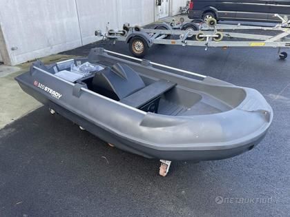 Båt Pioner Steady 320