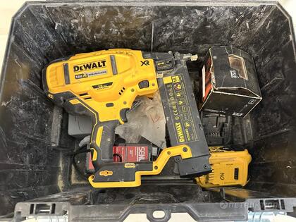 Spikpistol DeWalt DCN680