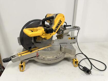 Kap- och gersåg DeWalt