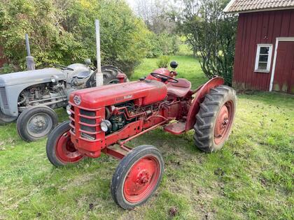 Traktor Volvo Krabat -56  (AOE442)