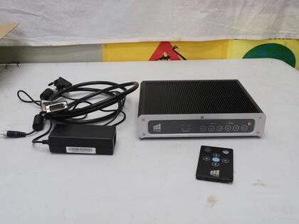 QNAP iVW-UD322 Video Wall Controller