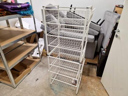 Trådbackar med stativ