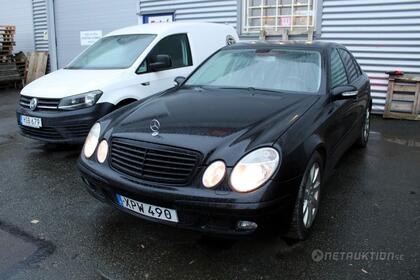 Mercedes-Benz E 200 (XPW490) -06