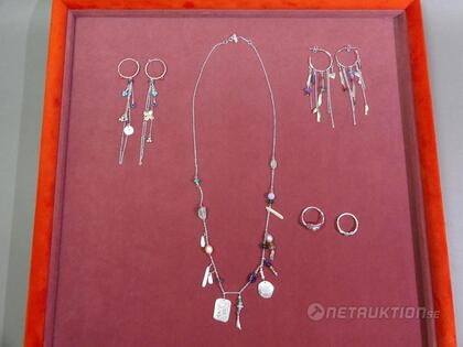 Halsband i silver, 10 st