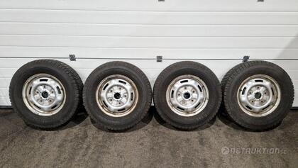 16" plåtfälgar på dubbdäck (Ford)