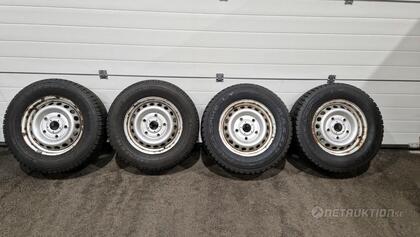 16" plåtfälgar på dubbdäck (Ford)