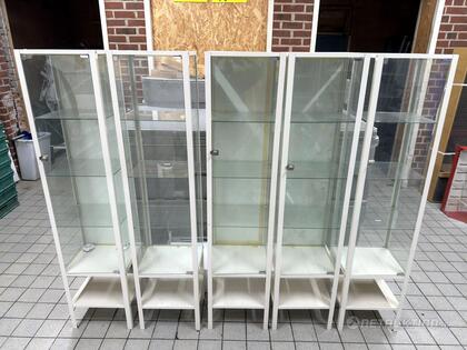 Vitrinskåp Vitrinskåp