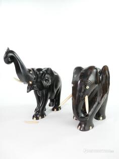 Elefanter, trä Elefanter, trä