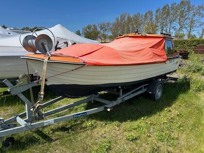 Uttern 560 AR